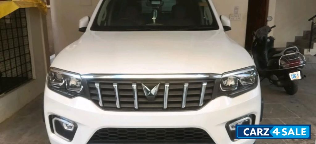 Mahindra Scorpio Z8L 4WD