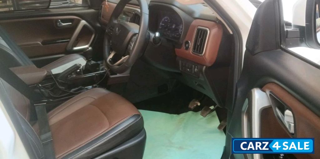 Mahindra Scorpio Z8L 4WD