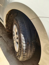 White Maruti Suzuki Dzire