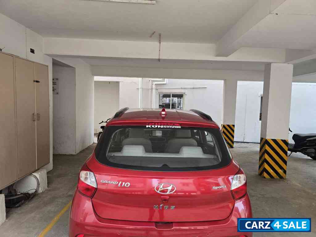 Hyundai  Nios sportz amt