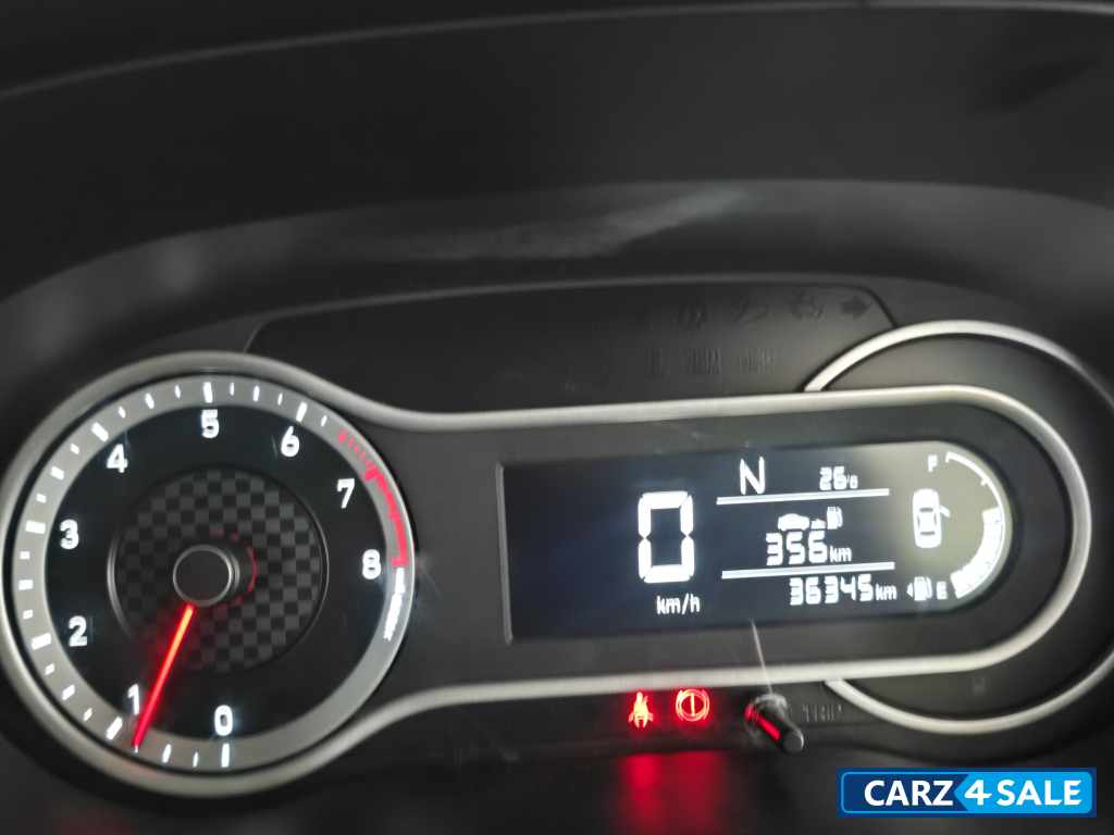 Hyundai  Nios sportz amt