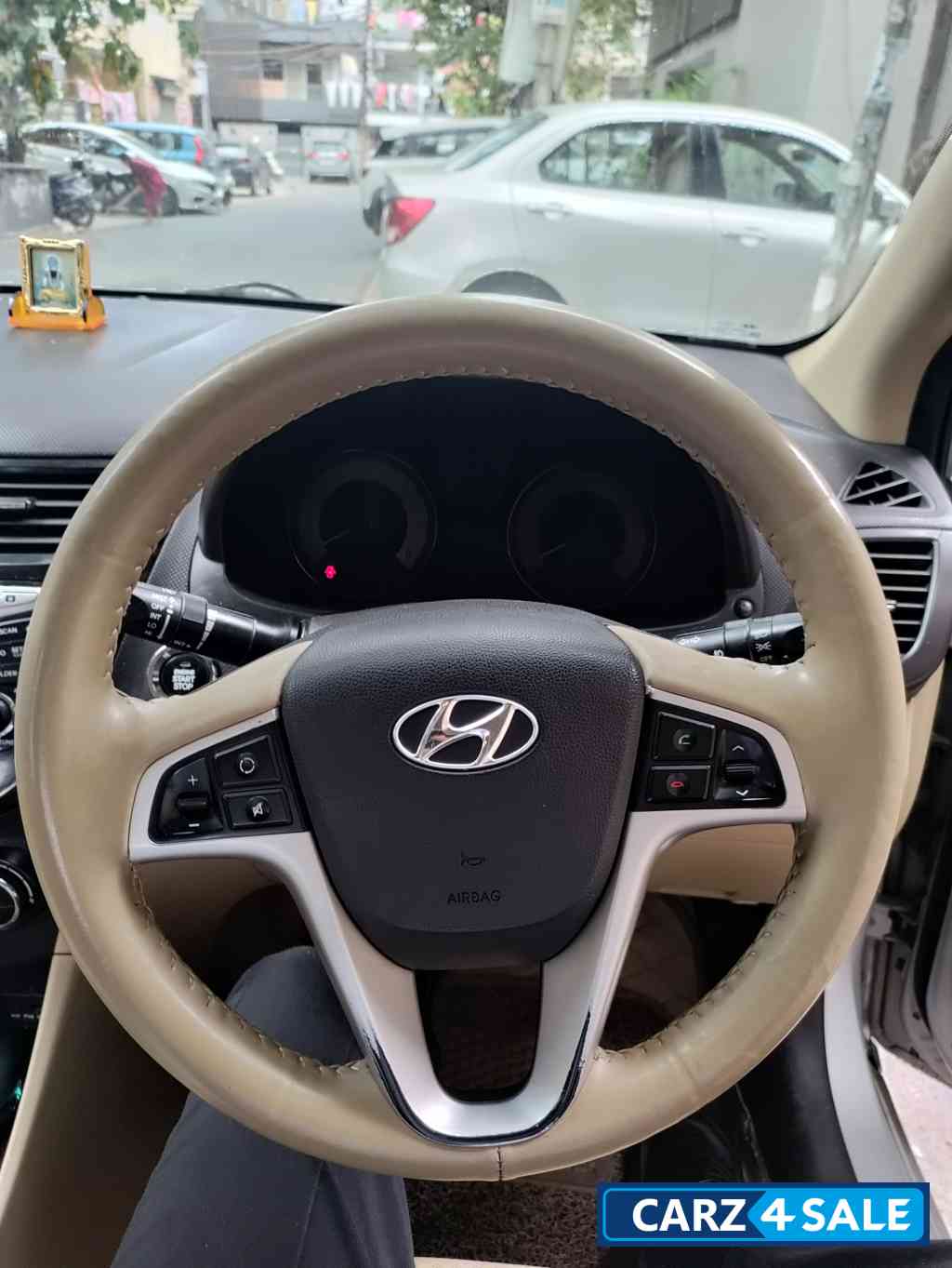 Silver Hyundai Verna 1.6 sx(optional)