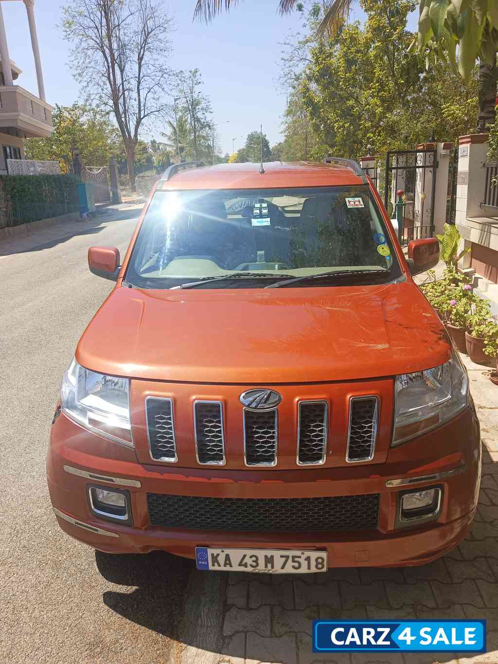 Mahindra XUV300 T8 AMT