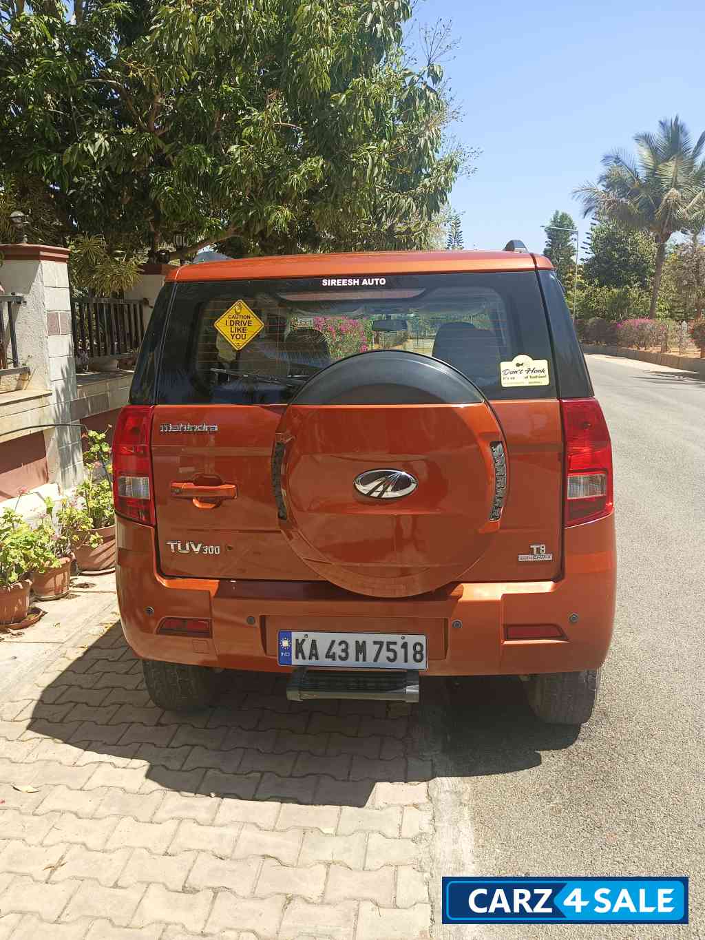 Mahindra XUV300 T8 AMT