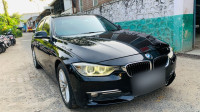 Black BMW 3-Series 320d Luxury
