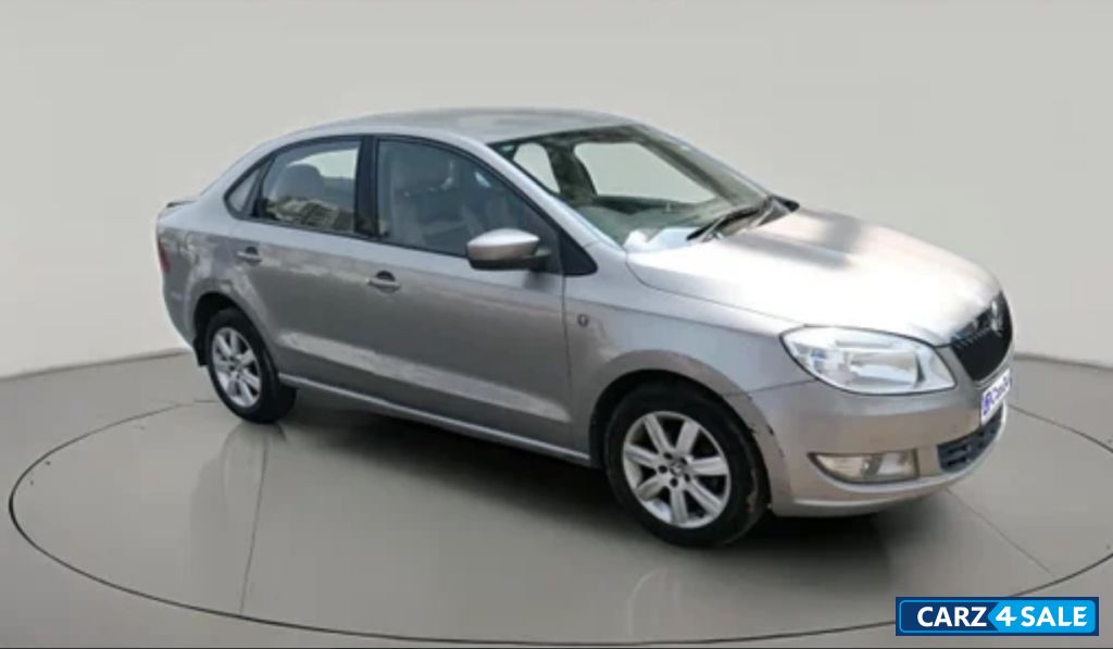 C Beige Skoda Rapid AMB plus 1.6 TDICRMT