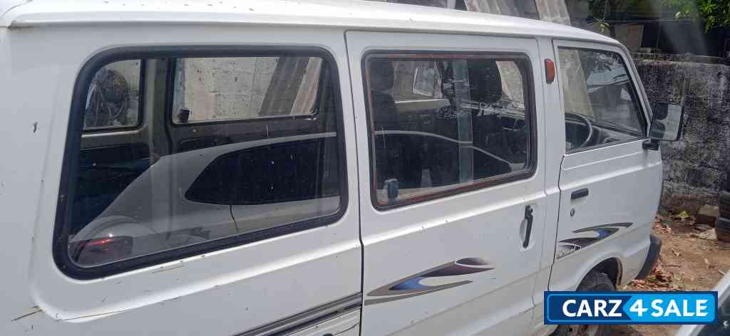 Maruti Suzuki Omni corburetor type