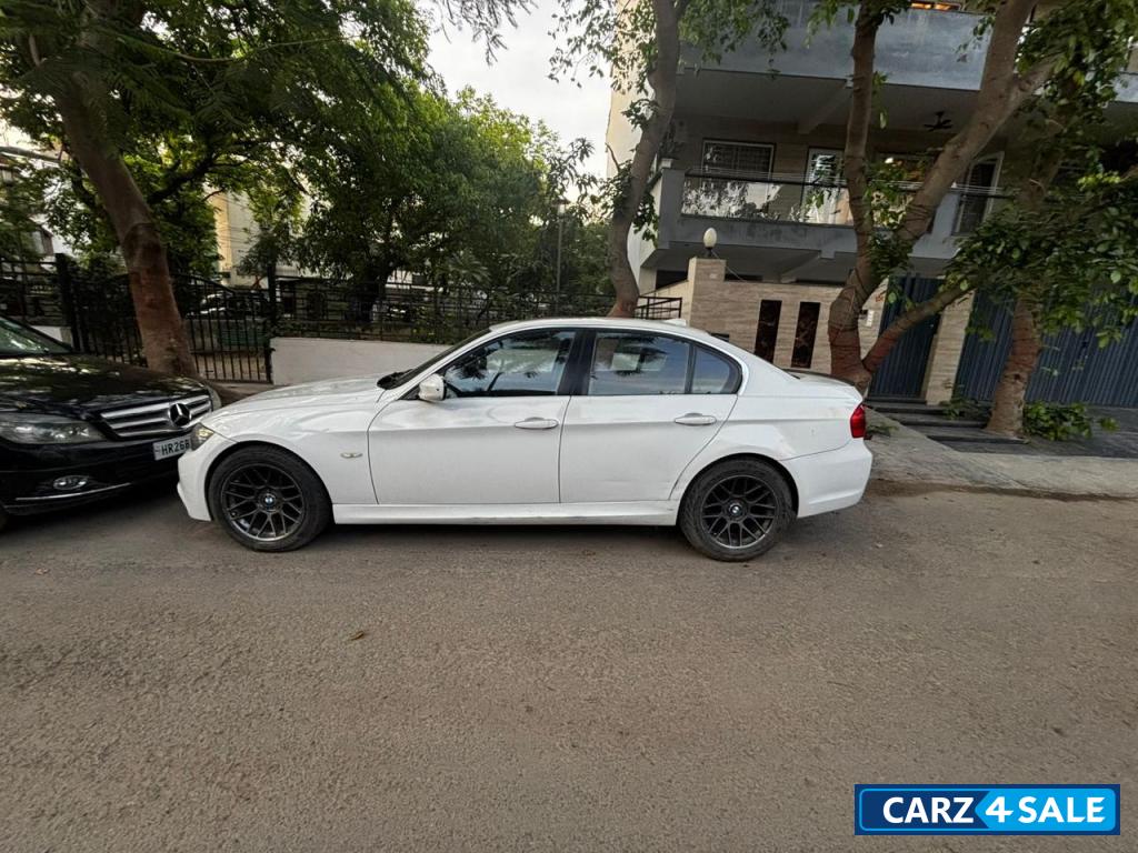 BMW 3-Series 2011 E90 BMW 330i BMW 3-Series 2011 E90 BMW 330i