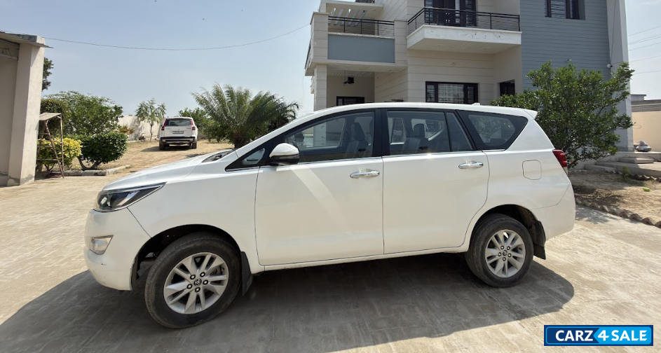Toyota Innova 2.4V Toyota Innova 2.4V