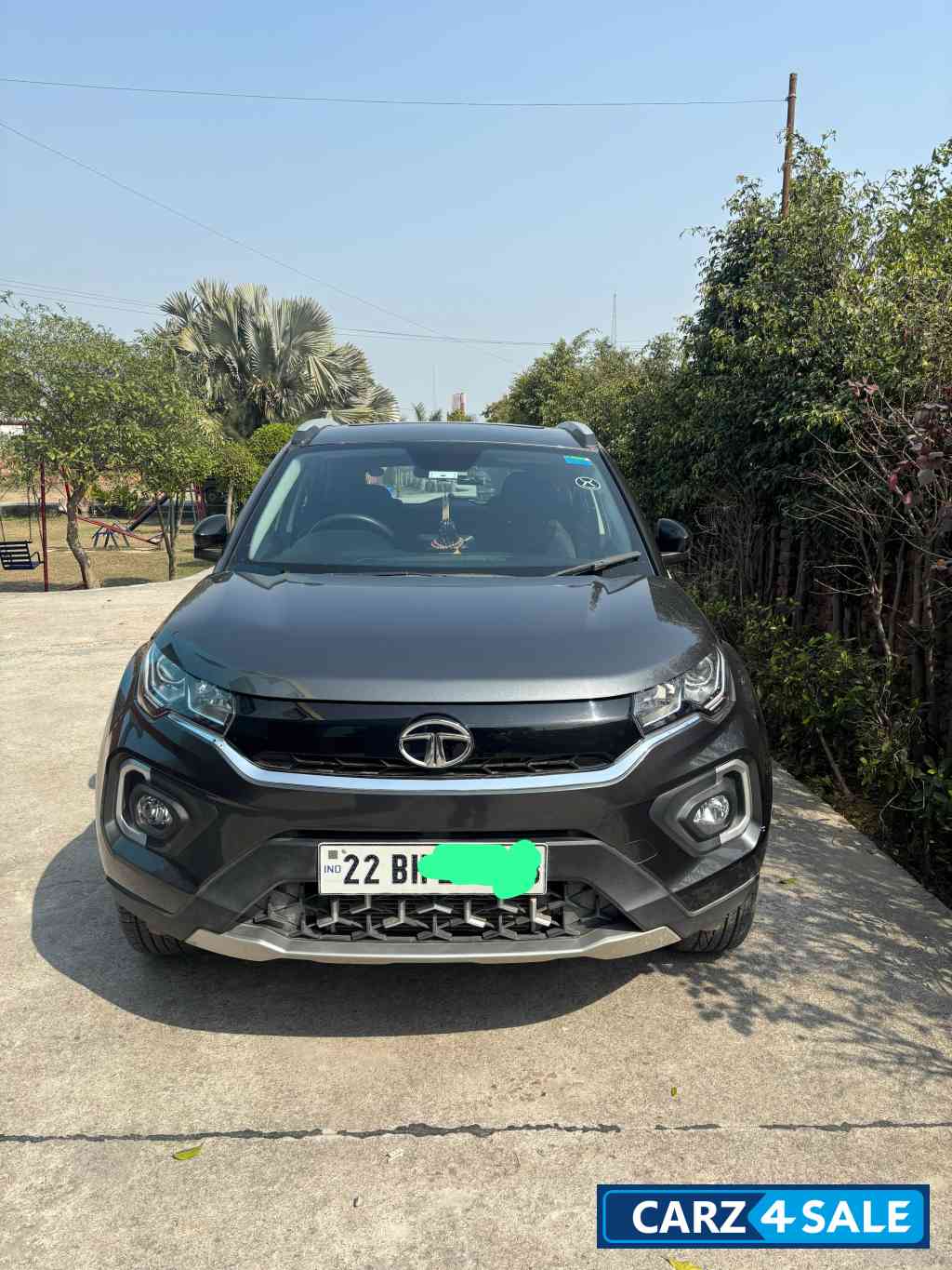 Tata Nexon XZ+ (HS)