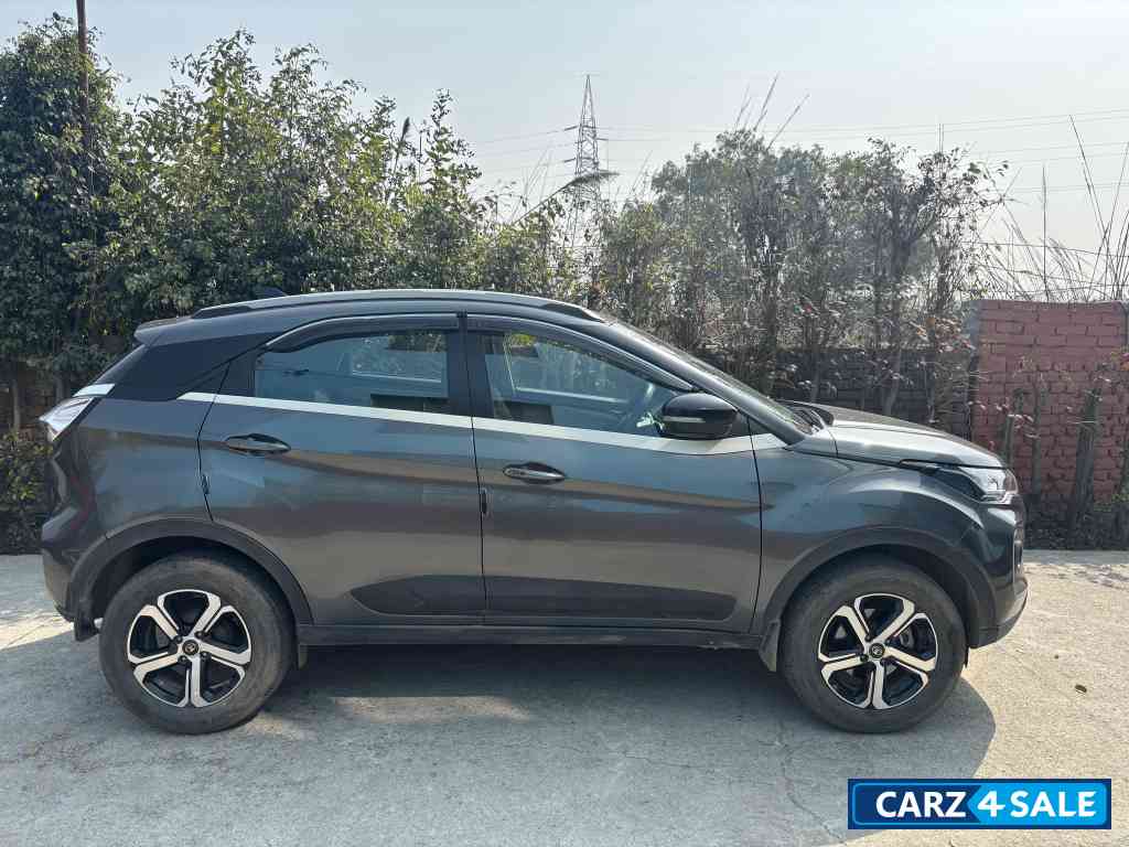 Tata Nexon XZ+ (HS)