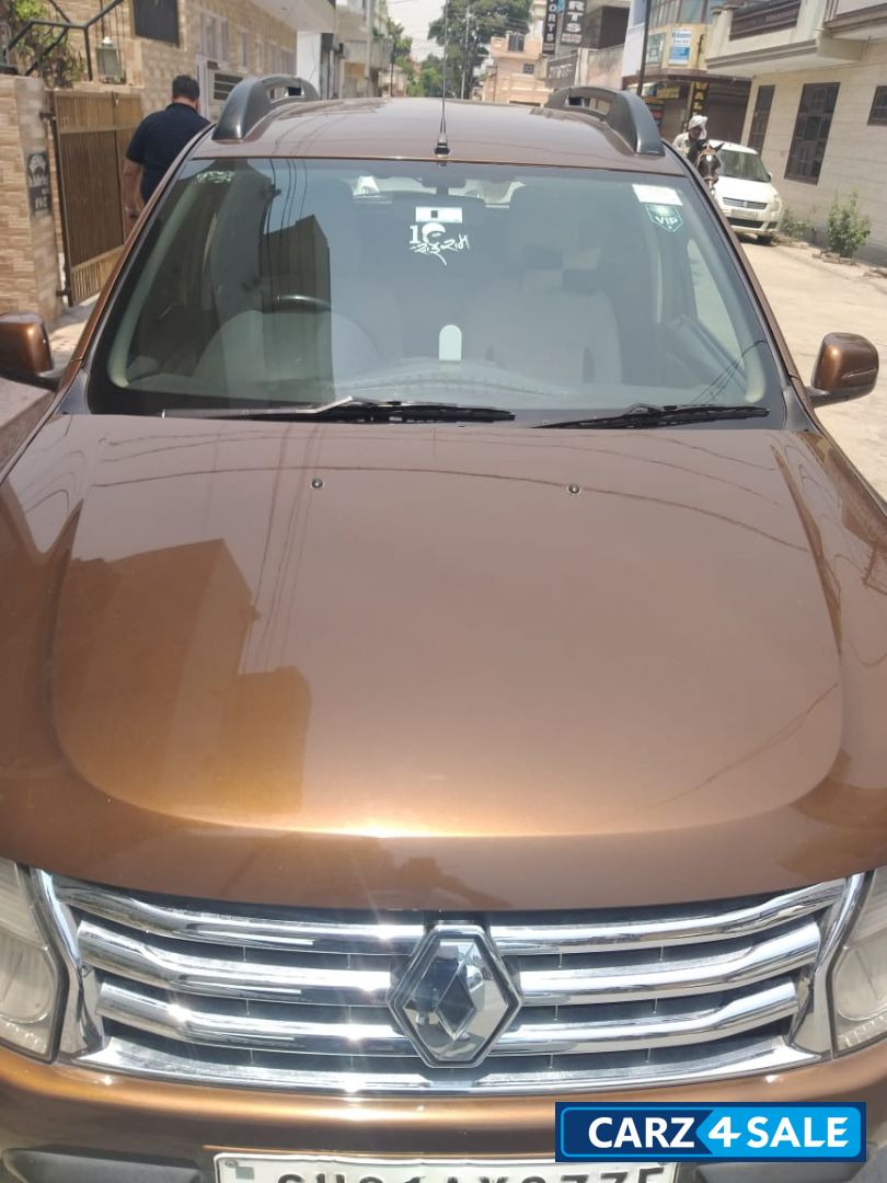 Mw Brown Renault Duster Diesal 85 RxL Mw Brown Renault Duster Diesal 85 RxL