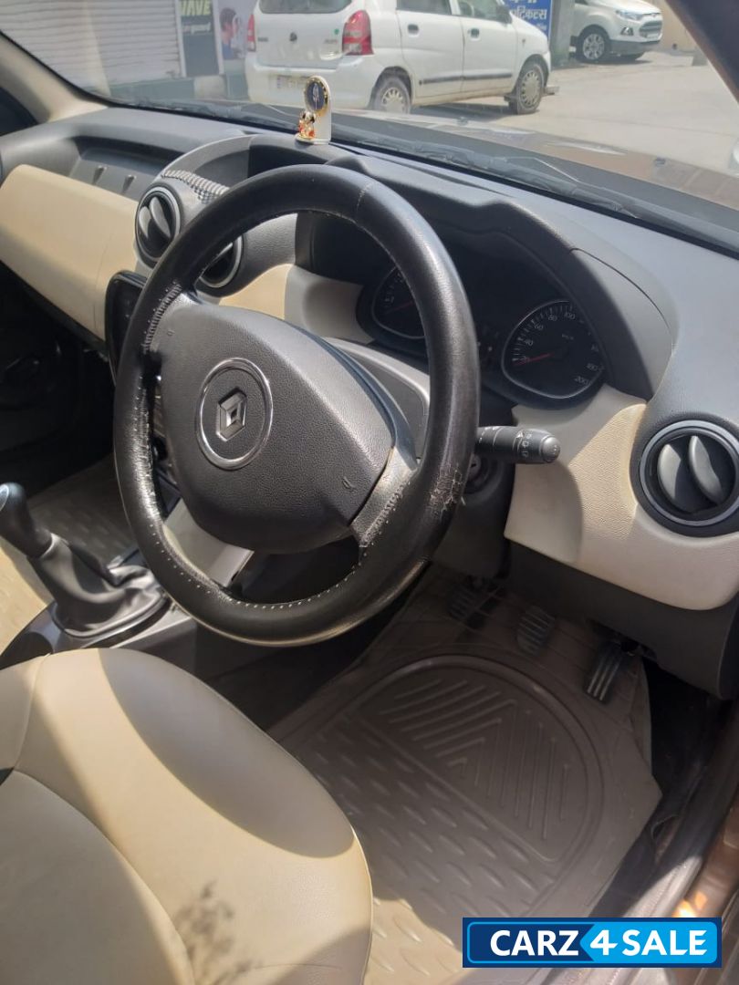 Mw Brown Renault Duster Diesal 85 RxL Mw Brown Renault Duster Diesal 85 RxL