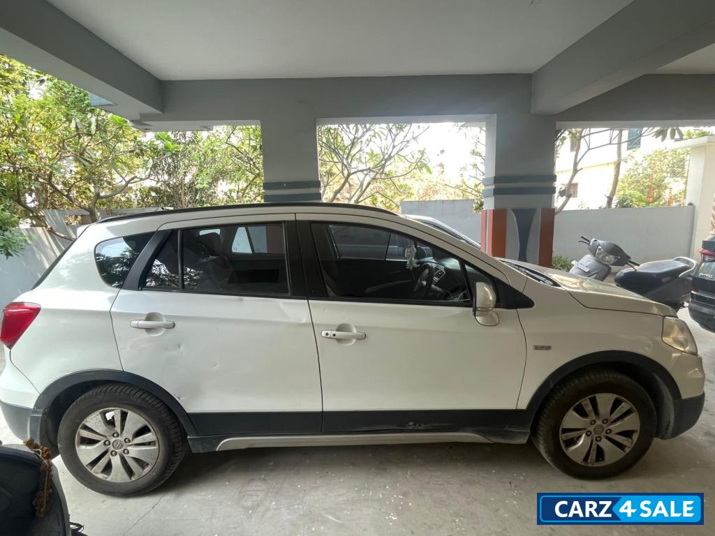 Maruti Suzuki S-Cross 1.3zeta Maruti Suzuki S-Cross 1.3zeta
