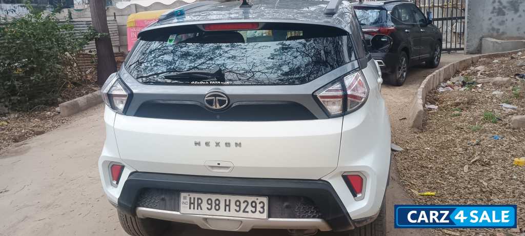 White And Grey Tata Nexon XZ+HS White And Grey Tata Nexon XZ+HS