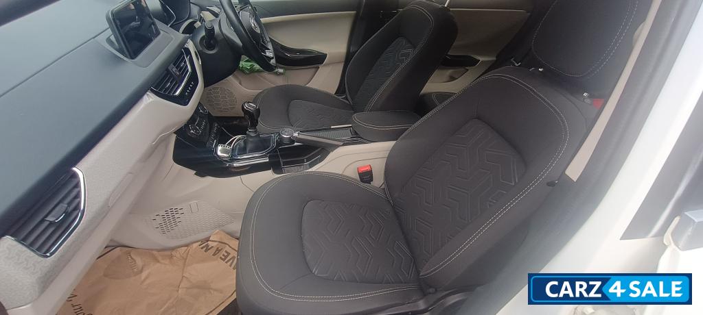 White And Grey Tata Nexon XZ+HS White And Grey Tata Nexon XZ+HS