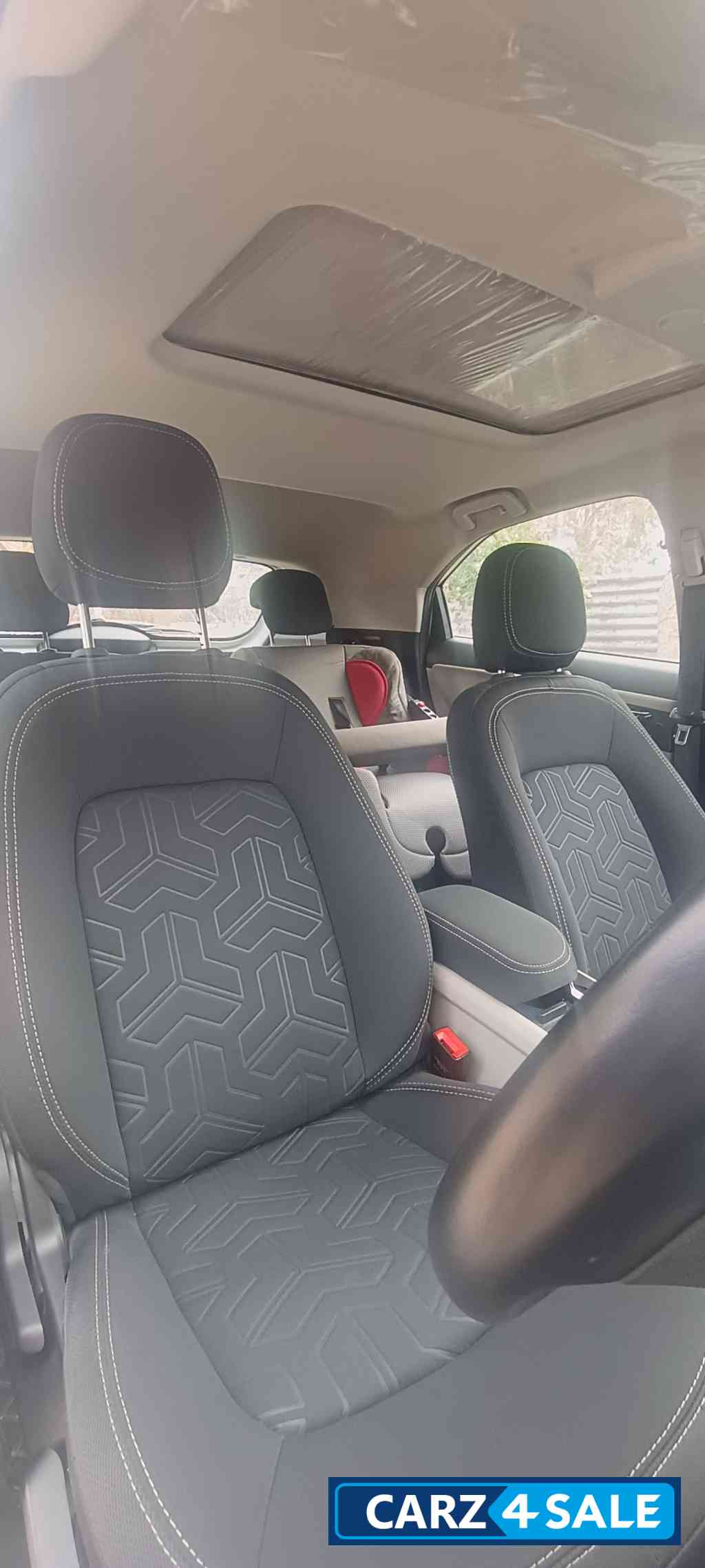 White And Grey Tata Nexon XZ+HS White And Grey Tata Nexon XZ+HS