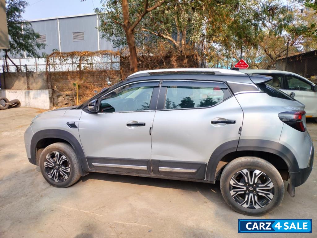 Renault Kiger RXZ MT Dual Tone 1.0L ECE Renault Kiger RXZ MT Dual Tone 1.0L ECE