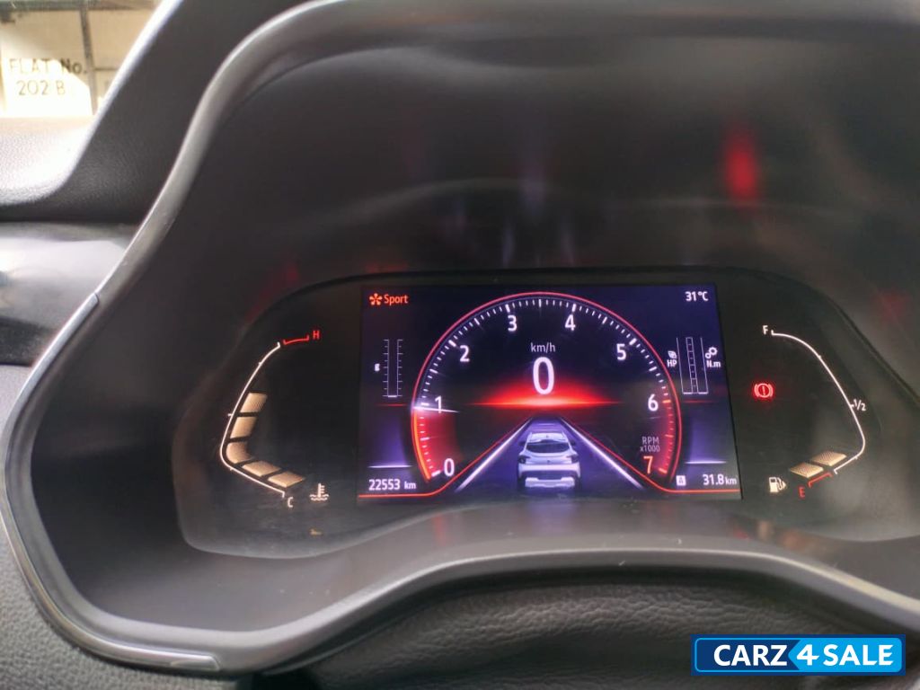 Renault Kiger RXZ MT Dual Tone 1.0L ECE Renault Kiger RXZ MT Dual Tone 1.0L ECE