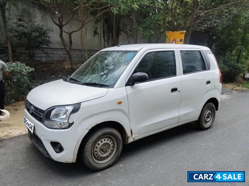 White Maruti Suzuki Wagon R Lxi