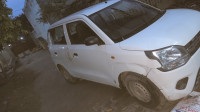 White Maruti Suzuki Wagon R Lxi