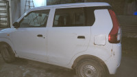 White Maruti Suzuki Wagon R Lxi