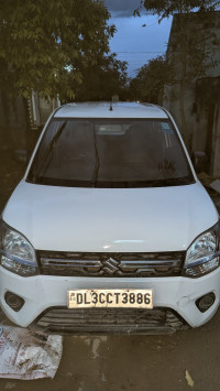 White Maruti Suzuki Wagon R Lxi