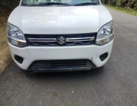 White Maruti Suzuki Wagon R Lxi