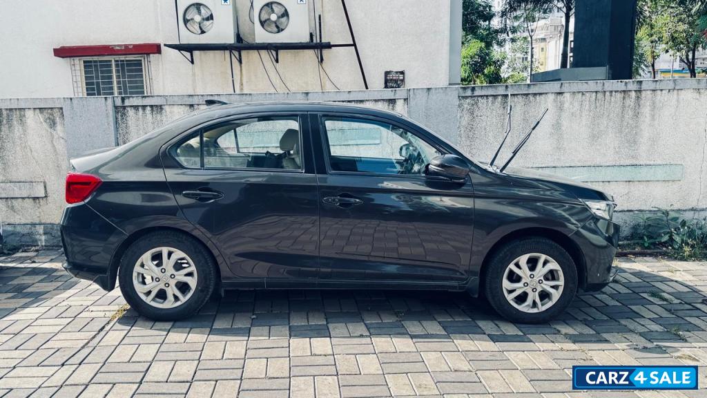 Golden Brown Honda Amaze VXMT (Manual) Petrol