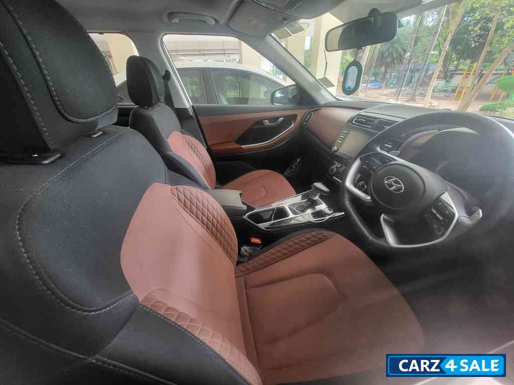 White Hyundai Alcazar Prestige 1.5(O) Automatic 7 Seater