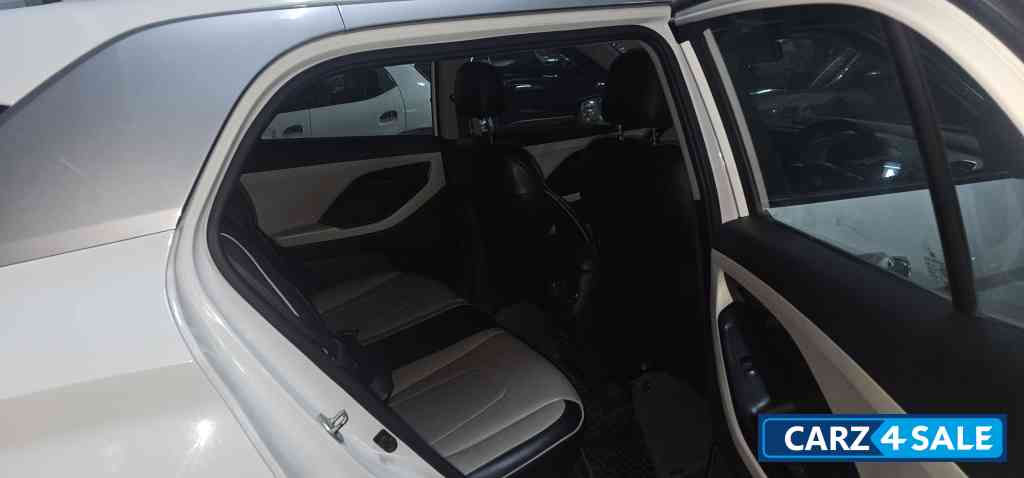 Hyundai Creta Ex petrol MT