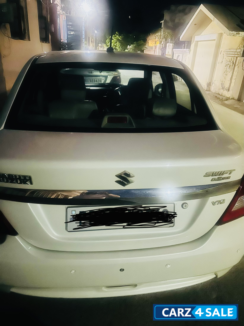 White Maruti Suzuki Dzire vxi White Maruti Suzuki Dzire vxi
