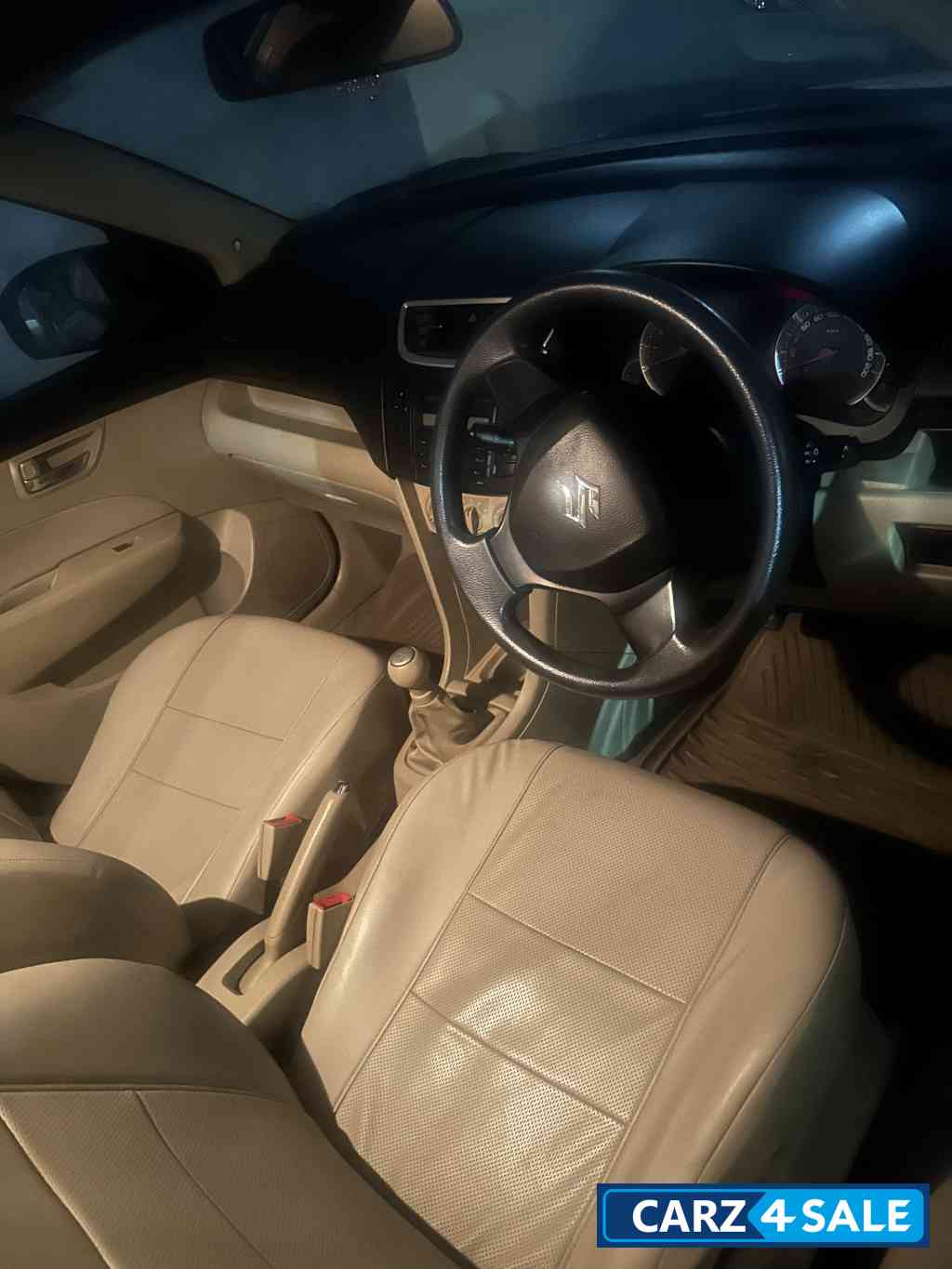 White Maruti Suzuki Dzire vxi White Maruti Suzuki Dzire vxi