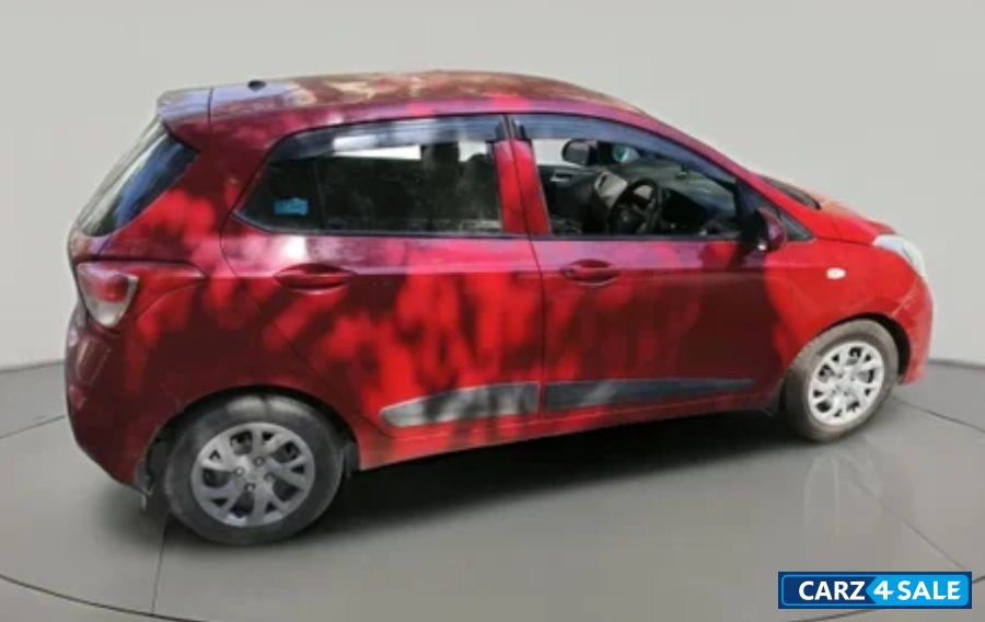 Red Hyundai i10 Sports