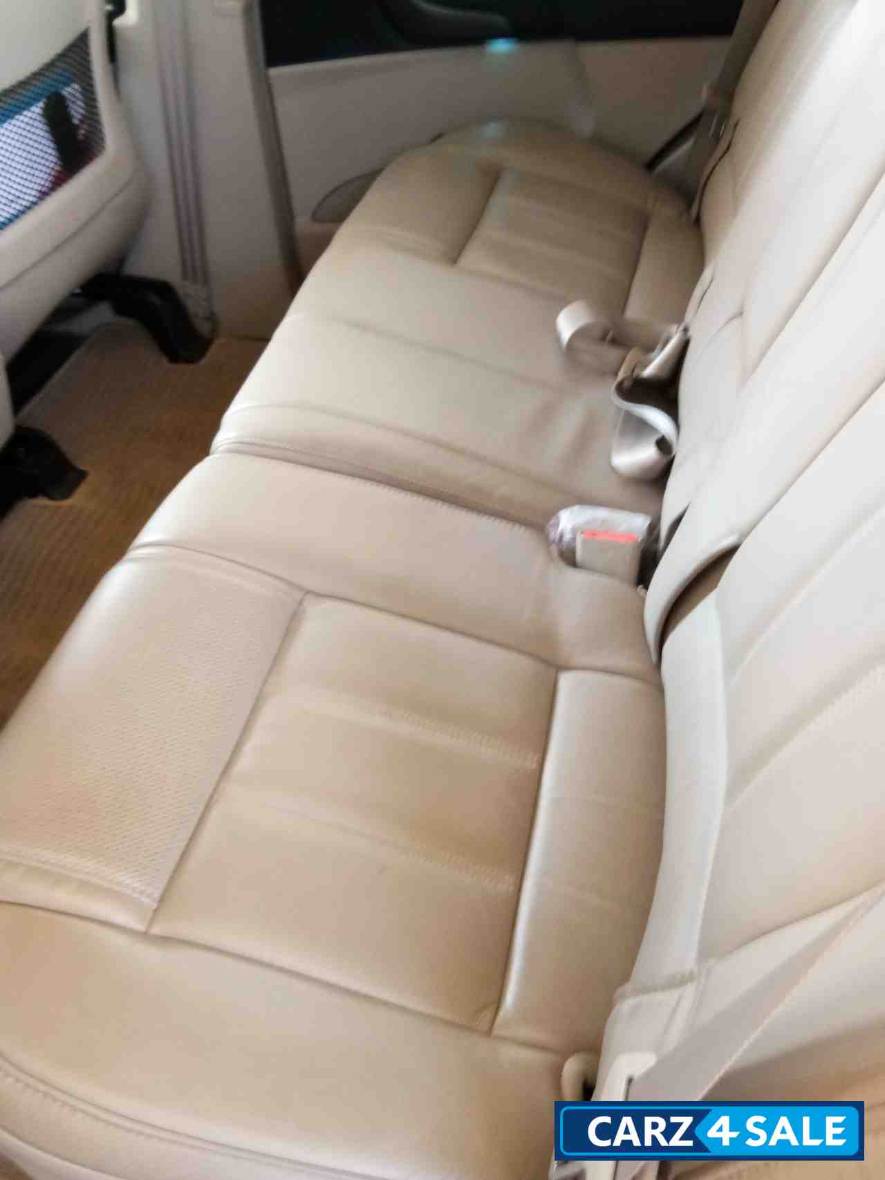 Mahindra  XUV 500  W8 FWD