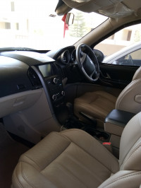 Mahindra  XUV 500  W8 FWD