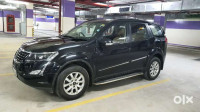 Mahindra XUV 500 W9