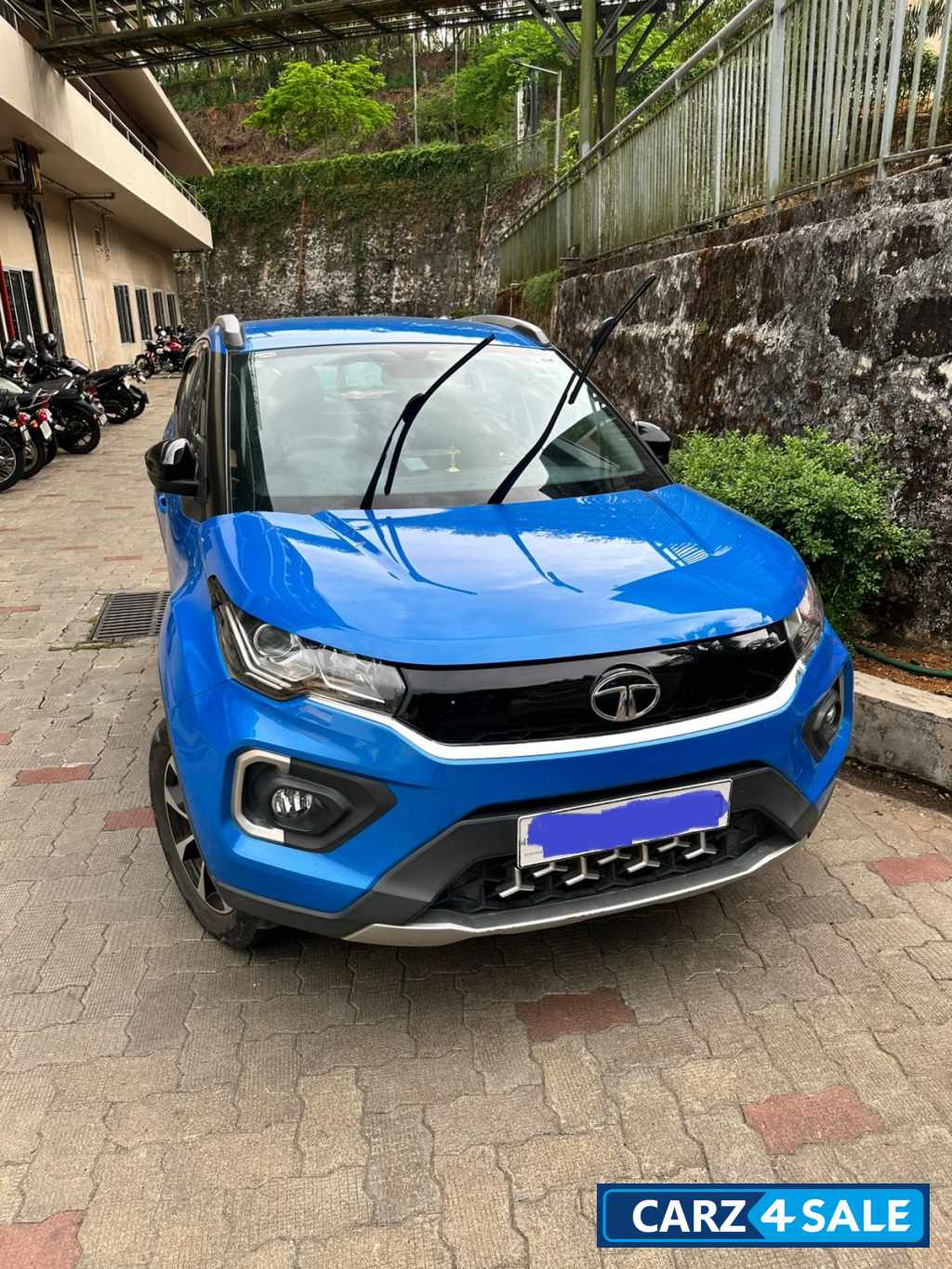 Tectonic Blue Tata Nexon Tata nexon (2020) 1.2 Revotron XZ Plus Petrol