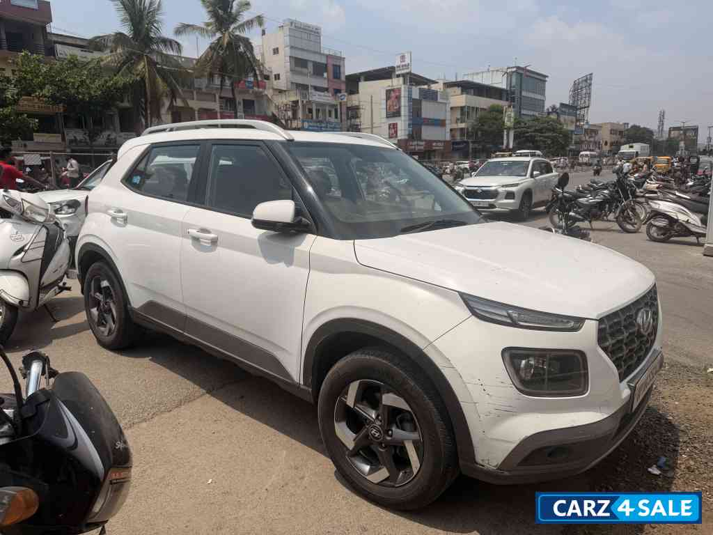 Hyundai Venue 1.5 ltr Turbo SX