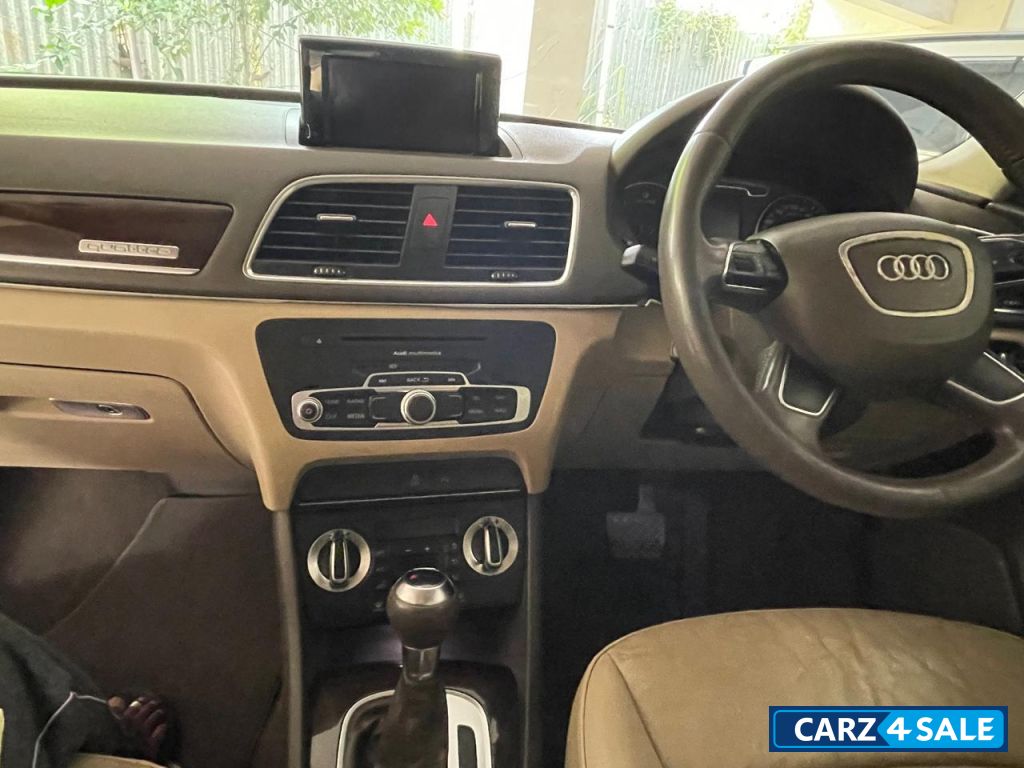 Black Audi Q3 Diesel Automatic 2.0TDI