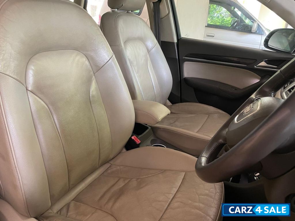 Black Audi Q3 Diesel Automatic 2.0TDI