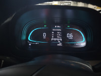 Black Hyundai Venue S optional