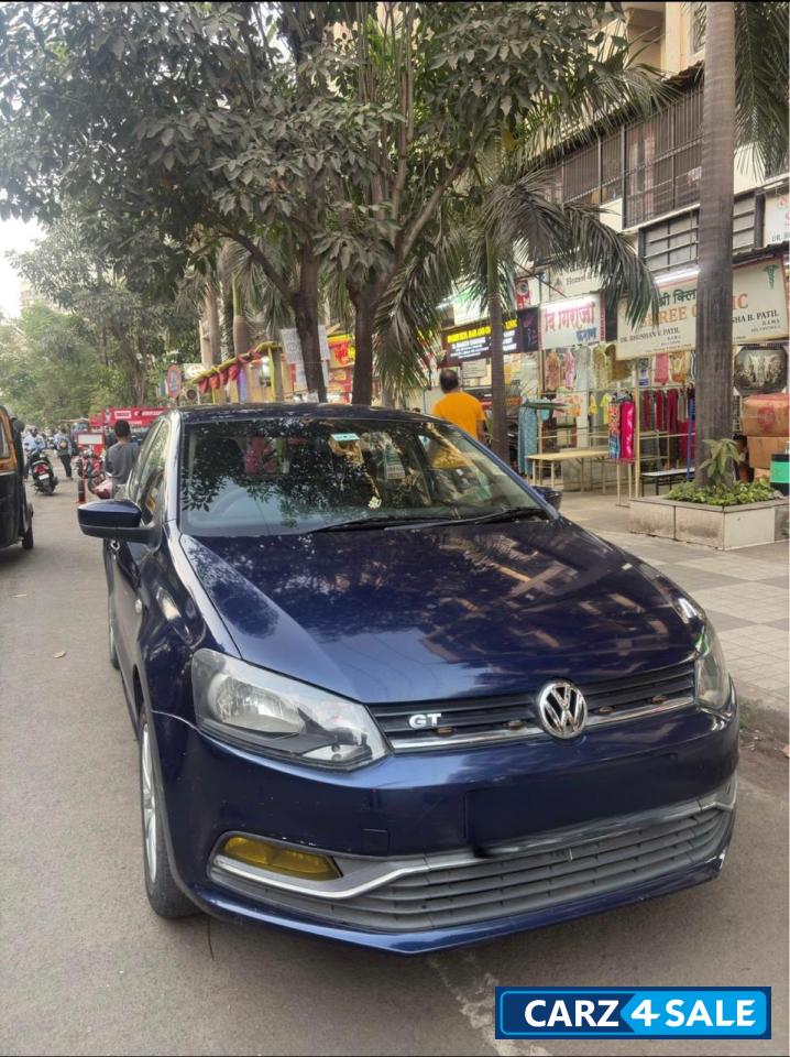Blue Volkswagen Polo MPI Highline