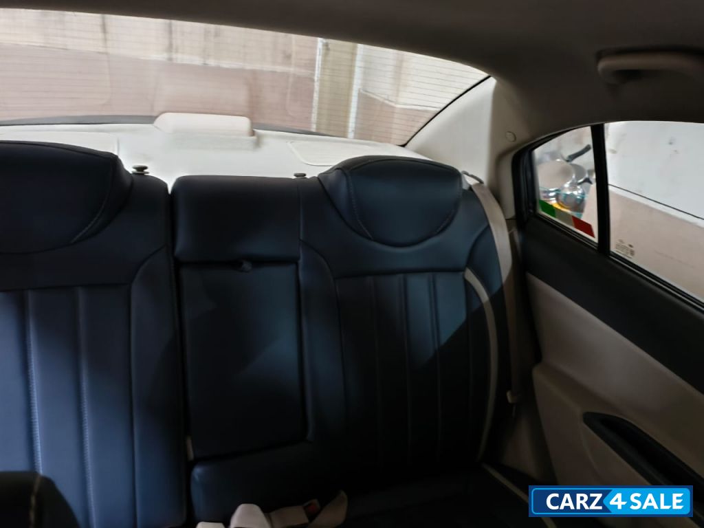 Hyundai Verna CDRI 1.5 L DIESEL