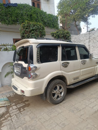 Mahindra Scorpio S8 2015 Model