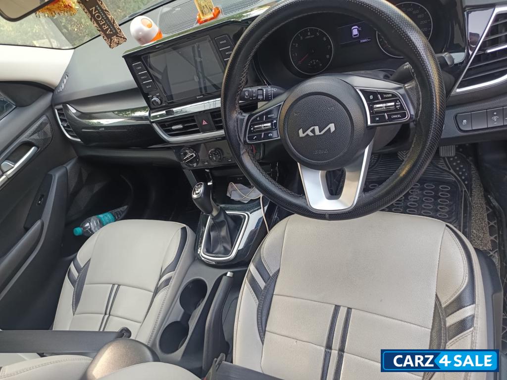 Kia Seltos G1.5 6MT HTK PLU