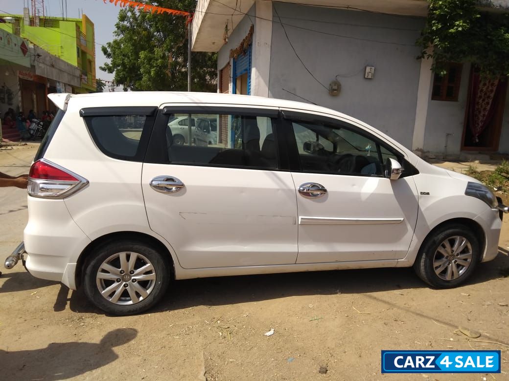 White Maruti Suzuki  Ertiga zdi plus