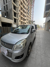Silver Maruti Suzuki Wagon R VXI