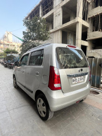 Silver Maruti Suzuki Wagon R VXI