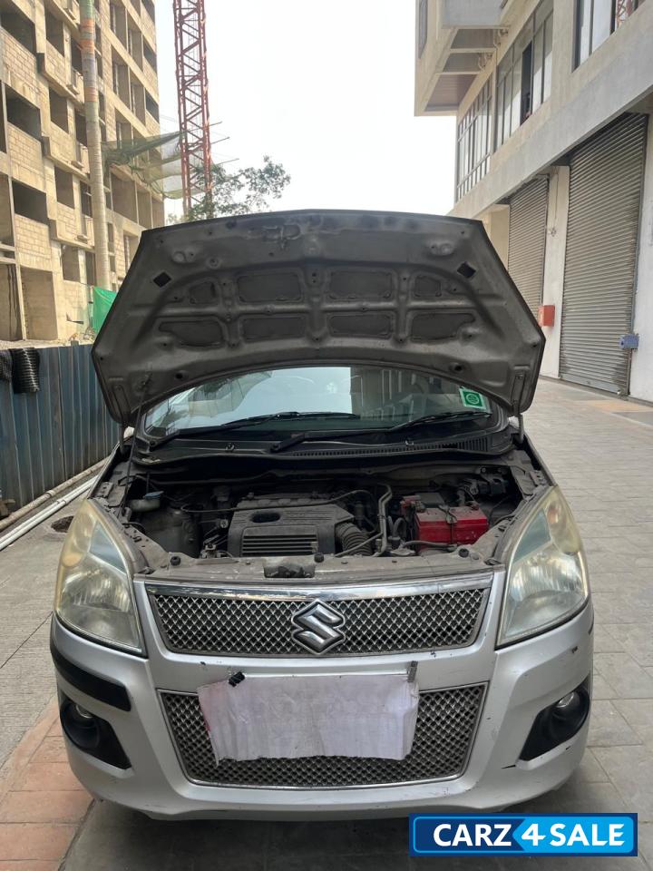 Silver Maruti Suzuki Wagon R VXI